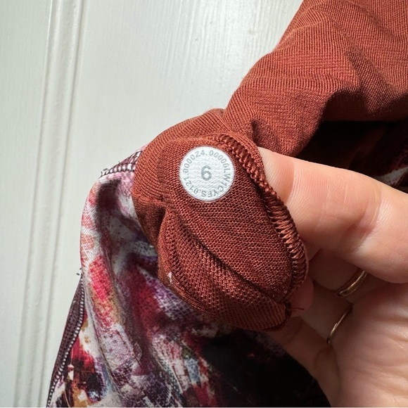 Lululemon Everlux and Mesh  Cropped Tank - Picture 5 of 5